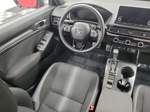 Used 2025 Honda Civic Sport image 15
