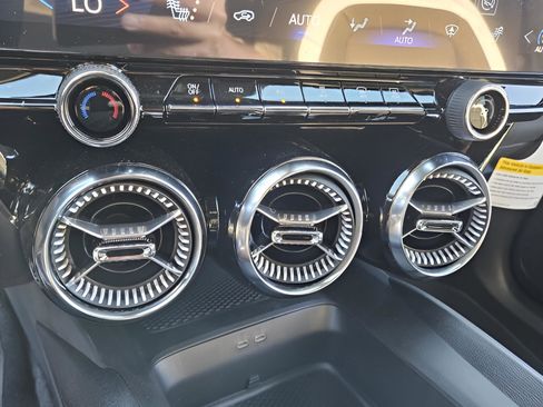 New 2025 Chevrolet Blazer EV LT image 14