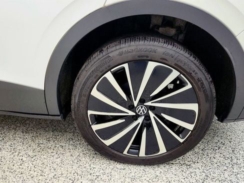 Used 2023 Volkswagen ID.4 Pro S Plus image 9