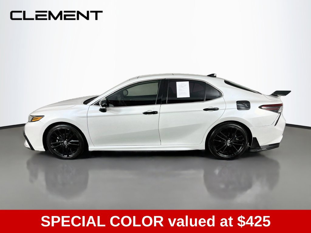 Used 2022 Toyota Camry XSE FWD image 5