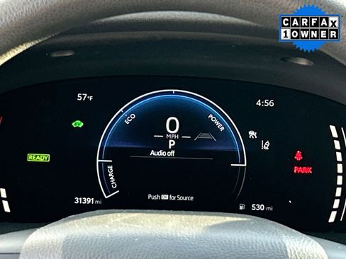 Used 2025 Toyota Camry SE image 16