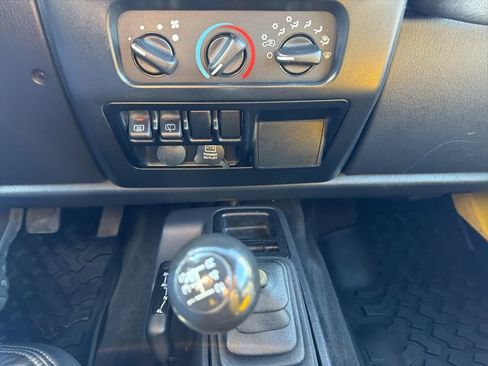 Used 2004 Jeep Wrangler Sport w/ Dual Top Group image 5