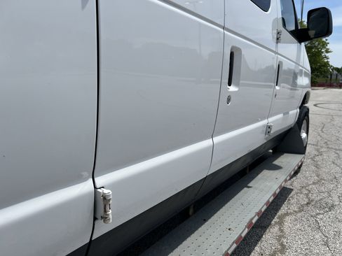 Used 2013 Ford E-250 and Econoline 250 Extended w/ PWR Group RWD image 38