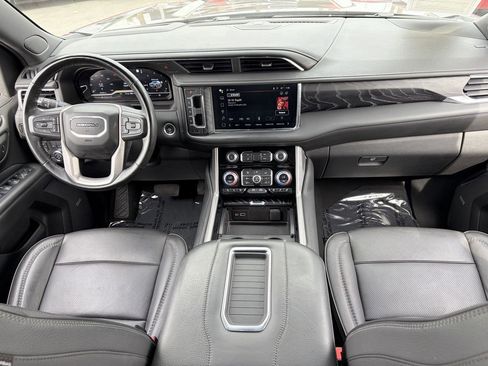 Used 2023 GMC Yukon Denali AWD/4WD image 15