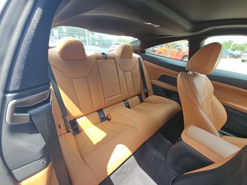 Used 2026 BMW M440i Coupe RWD image 18
