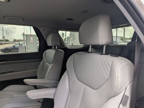Used 2023 Hyundai Palisade SEL image 19