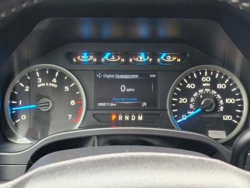 Used 2017 Ford F150 XLT w/ Equipment Group 302A Luxury AWD/4WD image 21