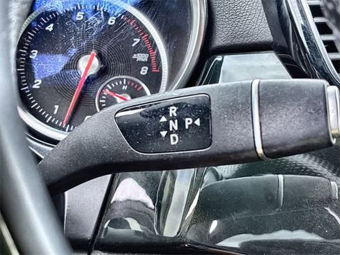 Used 2019 Mercedes-Benz GLE 400 4MATIC image 35