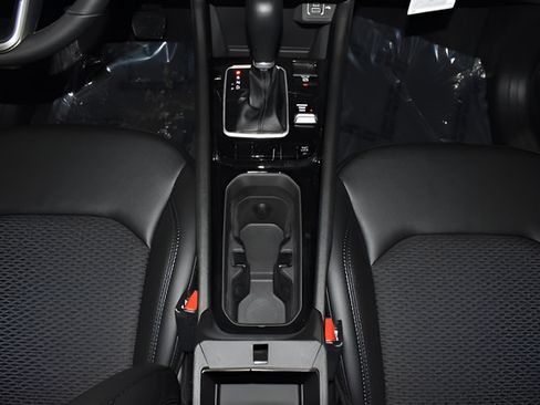 New 2026 Jeep Compass Latitude AWD/4WD image 18