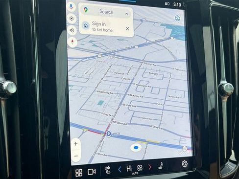 Certified 2024 Volvo XC60 T8 Ultimate w/ Protection Package Premier image 20