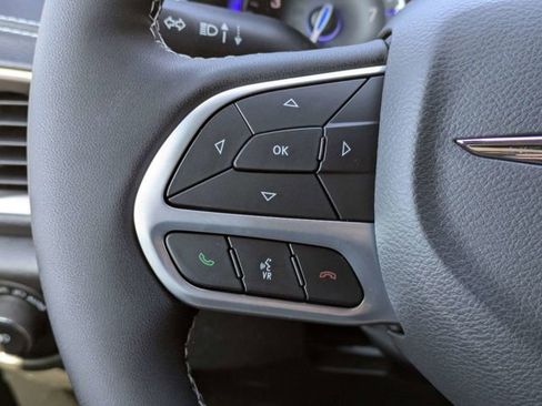 New 2026 Chrysler Pacifica Select image 24