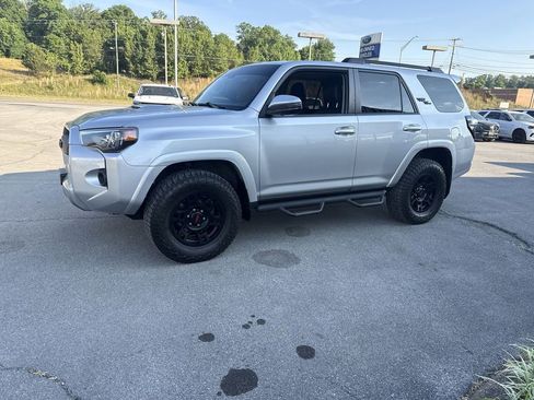 Used 2021 Toyota 4Runner TRD Off-Road Premium w/ Moonroof Package AWD/4WD image 3