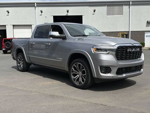 Used 2025 RAM 1500 Tungsten AWD/4WD image 7