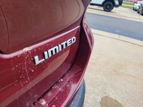 Used 2024 Jeep Grand Cherokee L Limited w/ Luxury Tech Group II image 23