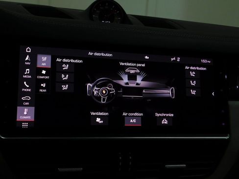 Used 2021 Porsche Cayenne GTS image 54