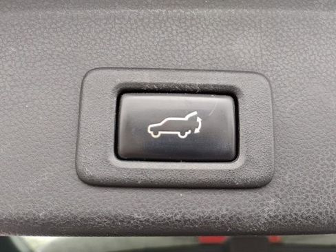 Used 2019 Subaru Ascent Touring w/ Popular Package #2 image 10