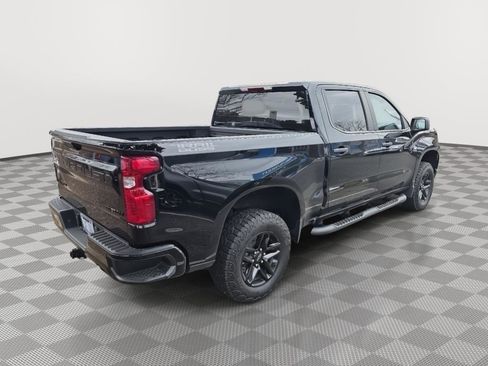 Used 2025 Chevrolet Silverado 1500 Custom Trail Boss w/ Dark Appearance Package image 4