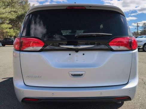 New 2026 Chrysler Voyager LX image 14