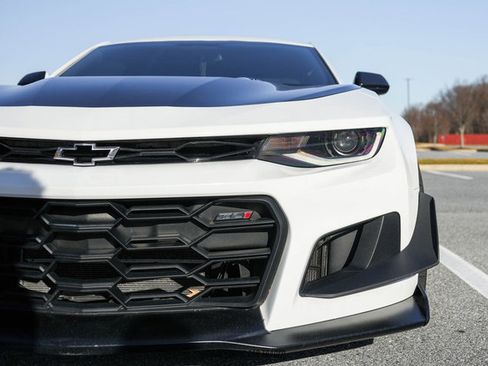 Used 2017 Chevrolet Camaro ZL1 image 59