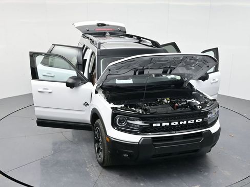 Used 2025 Ford Bronco Sport Outer Banks w/ Outer Banks Tech Package+ image 52