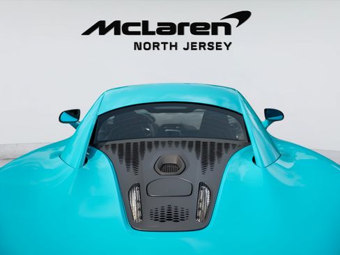 New 2025 McLaren Artura RWD image 27