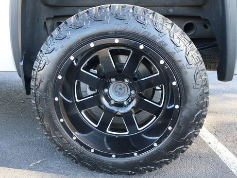 Used 2017 GMC Sierra 1500 Denali w/ Denali Ultimate Package AWD/4WD image 42