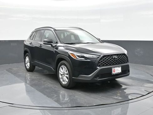 Certified 2025 Toyota Corolla Cross LE image 22