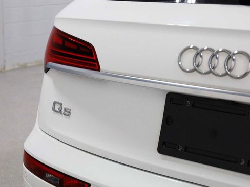 Used 2023 Audi Q5 2.0T Premium w/ Convenience Package image 8