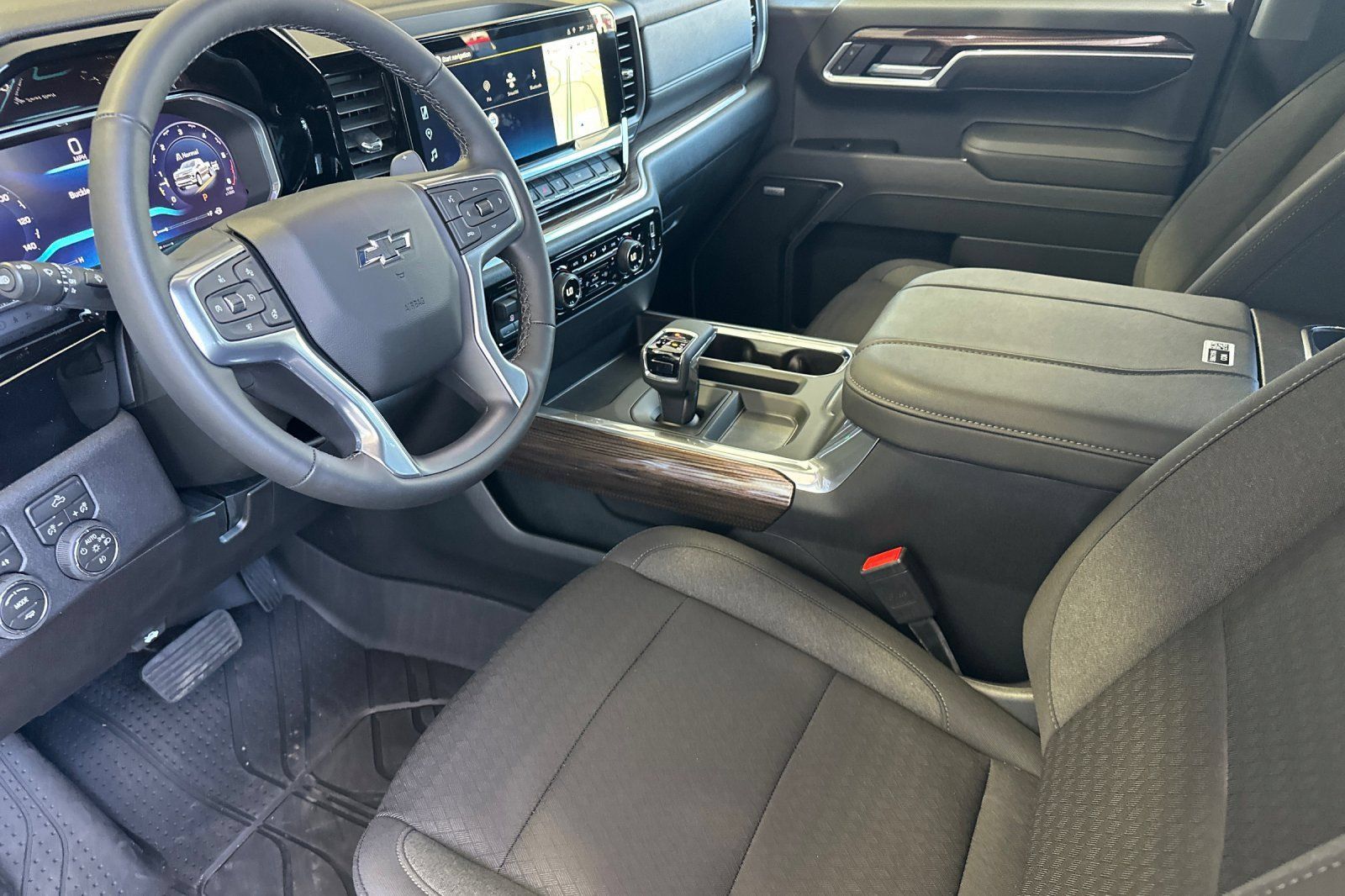 New 2026 Chevrolet Silverado 1500 RST w/ Redline Edition AWD/4WD image 10