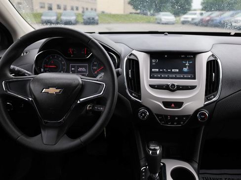 Used 2016 Chevrolet Cruze LS FWD image 23
