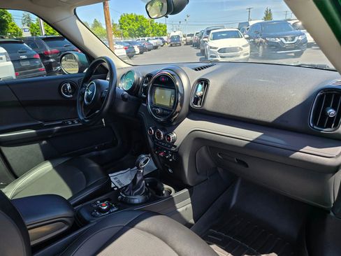 Used 2017 MINI Cooper Countryman FWD image 10