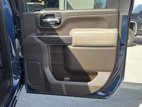 Used 2020 Chevrolet Silverado 2500 LTZ w/ LTZ Plus Package image 23