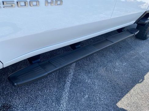 Used 2023 Chevrolet Silverado 2500 Custom w/ Custom Value Package image 13