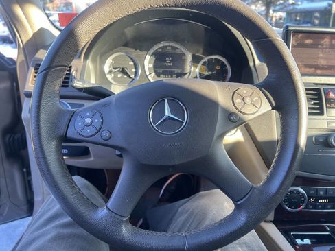 Used 2009 Mercedes-Benz C 300 4MATIC Sedan image 19