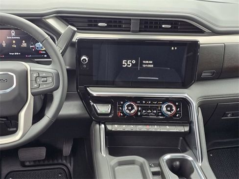 New 2026 GMC Sierra 2500 Denali w/ Denali Reserve Package image 14