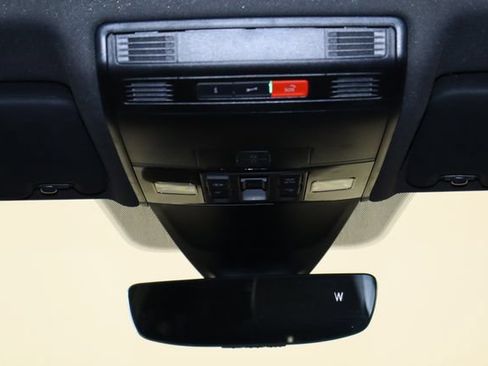 Used 2023 Volkswagen Tiguan SE R-Line FWD image 21