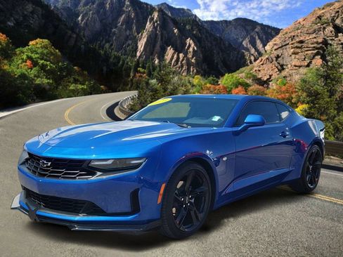 Used 2023 Chevrolet Camaro LT RWD image 5