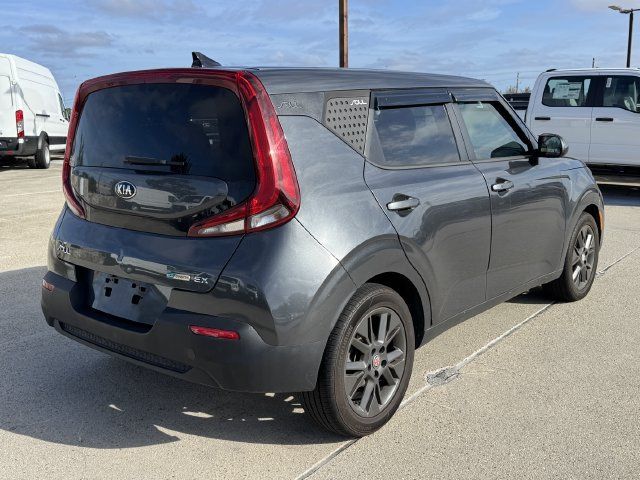 Used 2021 Kia Soul EX FWD image 3