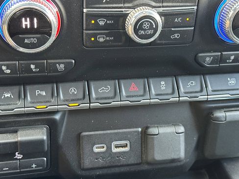 Used 2019 GMC Sierra 1500 SLT w/ SLT Premium Plus Package image 30