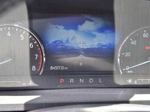 Used 2022 Ford Explorer XLT w/ Equipment Group 202A RWD image 7