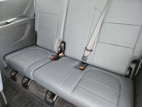 Used 2020 Chevrolet Traverse Premier w/ LPO, Floor Liner Package AWD/4WD image 32