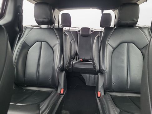 Used 2021 Chrysler Pacifica Touring-L w/ S Appearance Package image 14