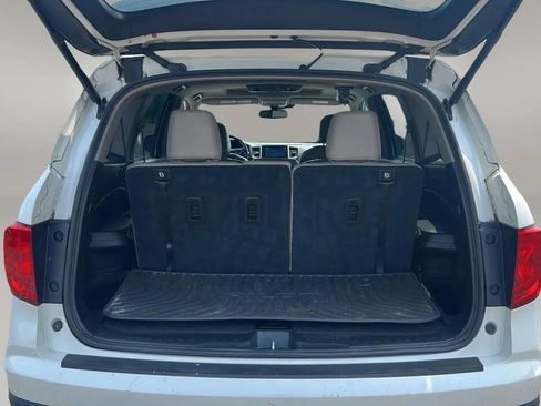 Used 2016 Honda Pilot Touring image 17
