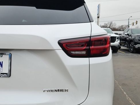 Used 2023 Chevrolet Blazer Premier image 9