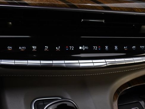 Used 2022 Cadillac Escalade Sport Platinum w/ LPO, Floor Liner Package AWD/4WD image 33