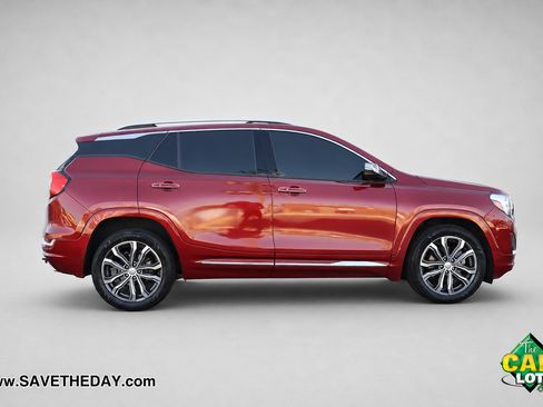 Used 2019 GMC Terrain Denali w/ Advanced Safety Package FWD image 9