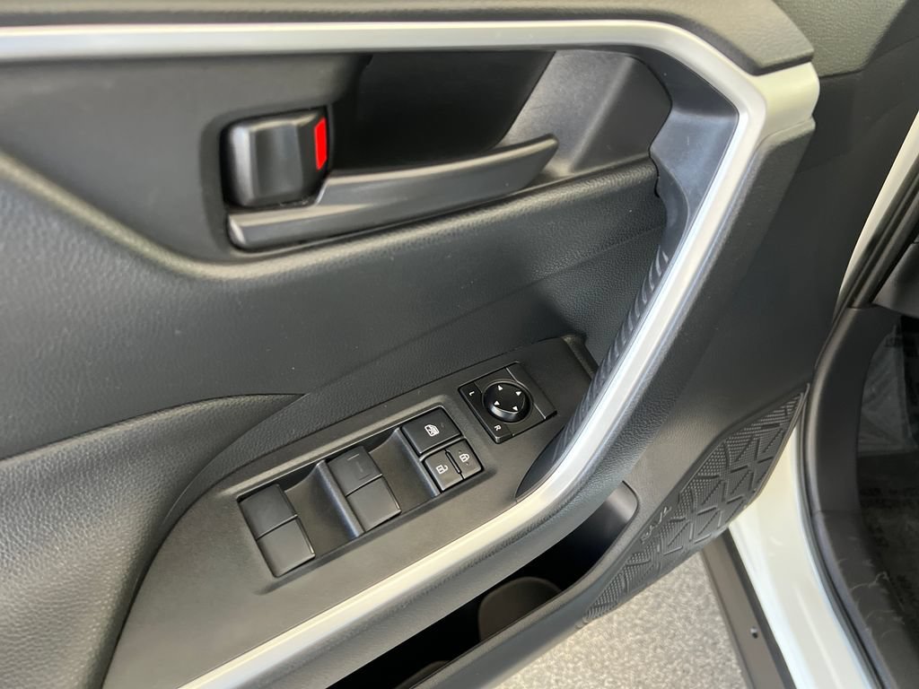Used 2019 Toyota RAV4 LE w/ Carpet Mat Package FWD image 14