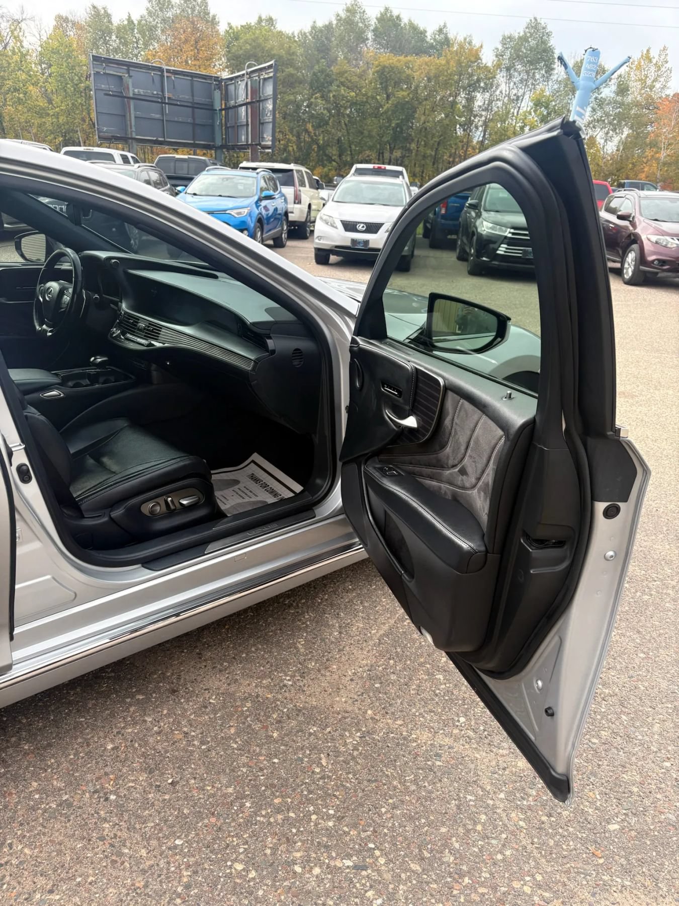 Used 2018 Lexus LS 500h AWD w/ Accessory Package (Z1) image 35