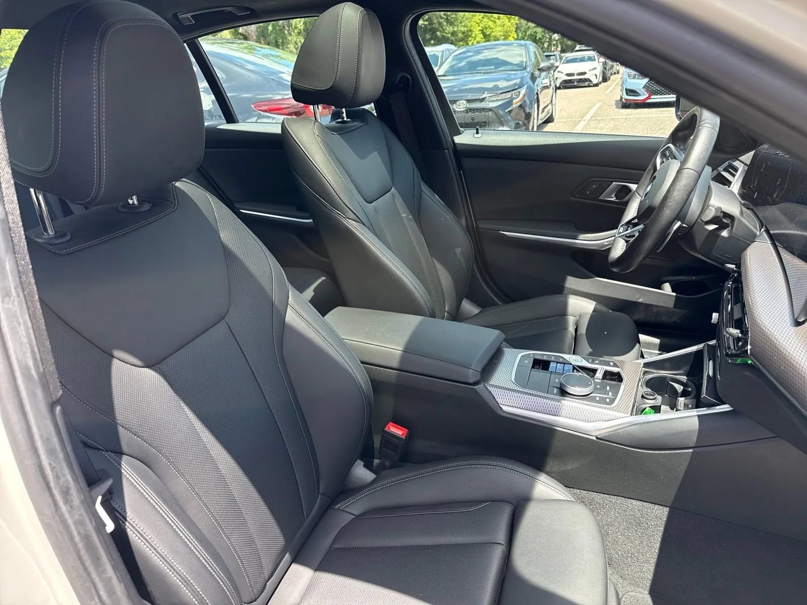 Used 2026 BMW 330i Sedan w/ M Sport Package RWD image 17