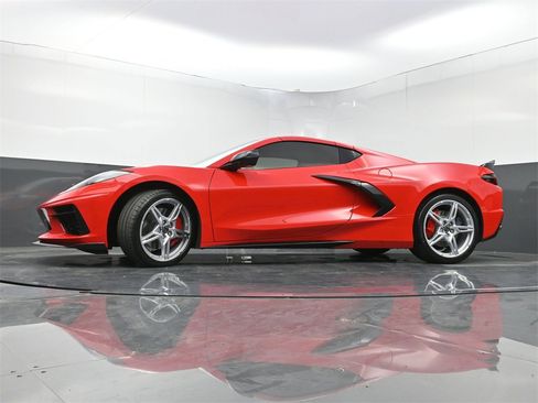 Used 2023 Chevrolet Corvette Stingray Coupe w/ Z51 Performance Package image 24
